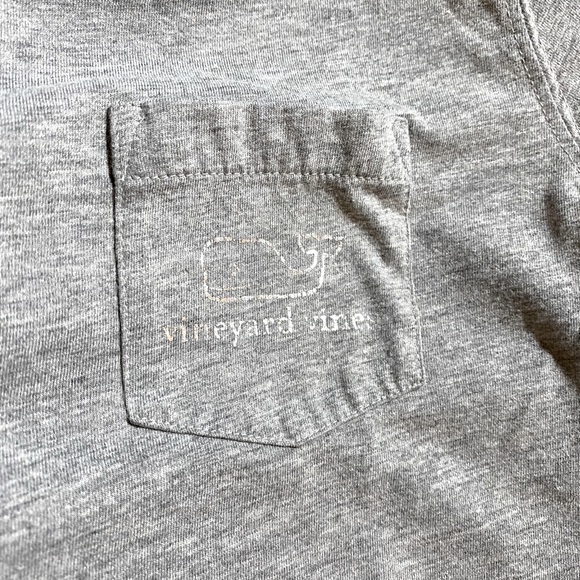 EUC Vineyard Vines short sleeve tee - Picture 3 of 5